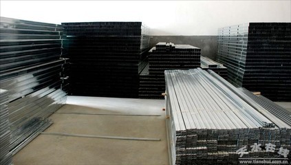 天水藍山輕鋼龍骨在橋南家居城隆重開業，引領建筑材料新潮流